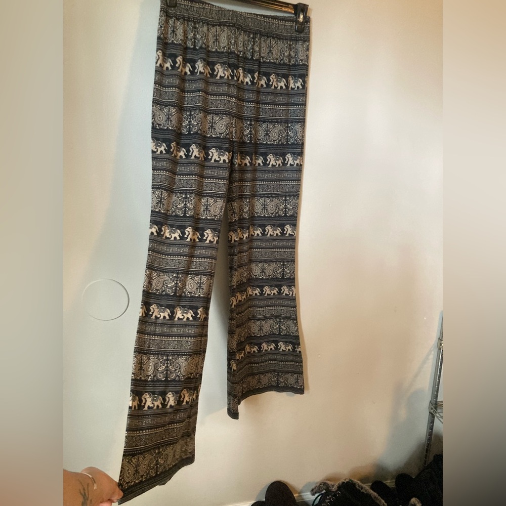 Elephant Print bell Bottom Stretchy Pants Women’s M/L
